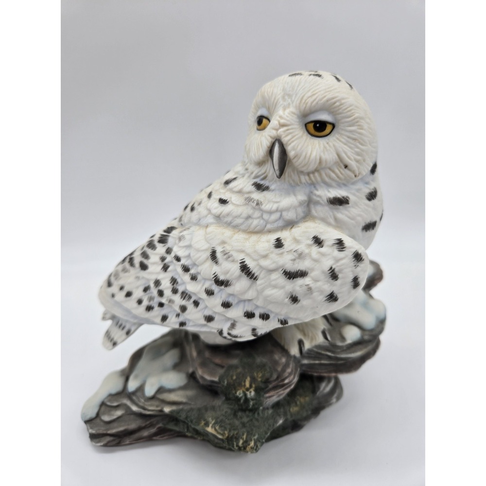Vintage Maruri Snowy Owl Figure Porcelain Majestic Owls of the Night Hedwig 1986